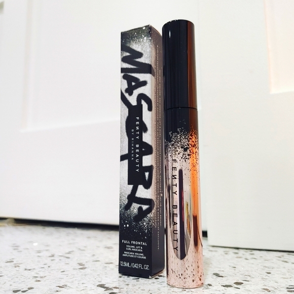 Fenty FULL FRONTAL VOLUME, LIFT & CURL Mascara full size!! - Picture 2 of 3